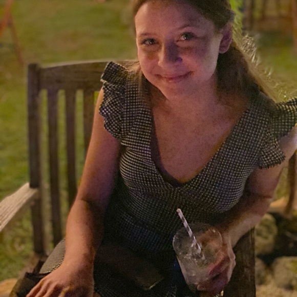 Meet your Posher, Carrie - Picture 8 of 8